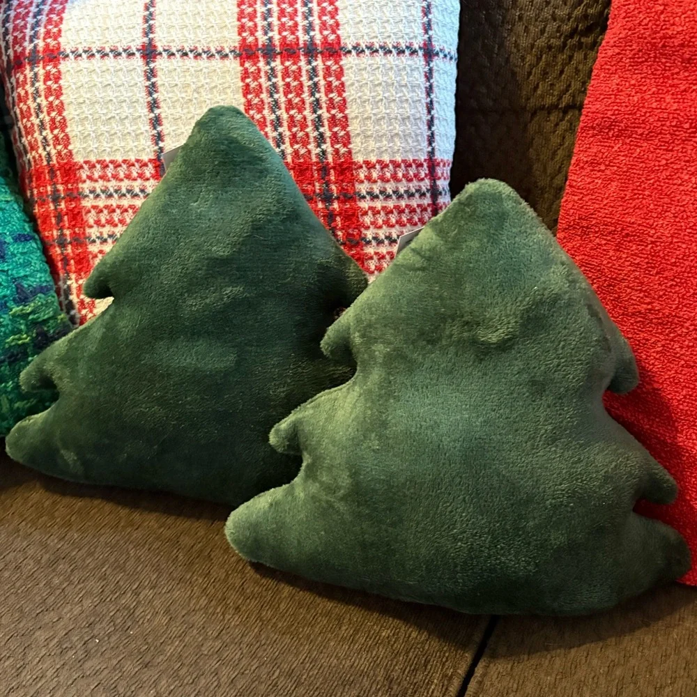 🆕HOLIDAY HOME Dark Green Plush Christmas Tree Throw Pillows, Bundle Of 2